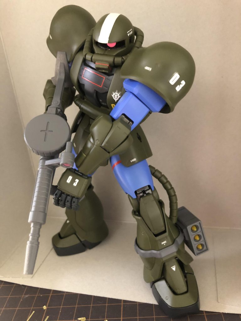 ザクマシンガンとミサイルポッドを提携して。