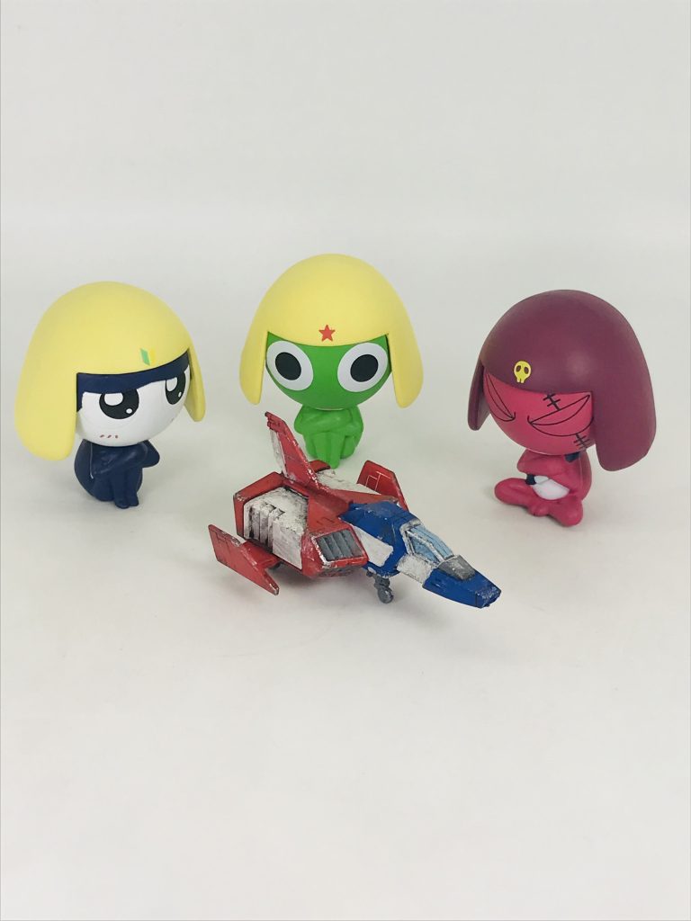 タママ「結局どのサイトが一番良いのですかぁ?」ケロロ「ガンプラオンリーならGANSTAでありますな、モデラー同士のコミュニケーションを重視したり、色々なジャンルの模型の投稿を楽しみたいならア○ビーでありますかな?」ギロロ「そうだな、アソ○ーコムはスケールモデルのイメージが強かったが、最近はガンプラや美プラの投稿がかなり増えてきている。運営もガンプラや美プラなどを積極的におススメ作品にピックアップしているところを見ると、スケールモデル以外にも力を入れてきているな」黒タママ「たからどこが一番か聞いてるんじゃ〜!!💢」