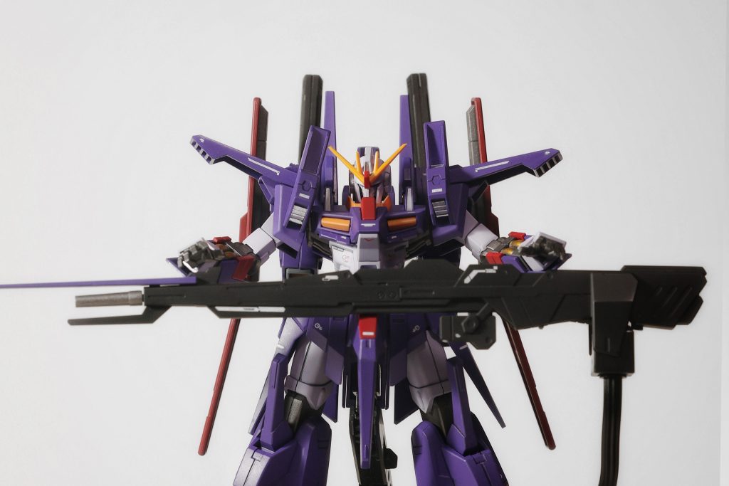 長物ライフルがあるとやりたくなるポーズ。