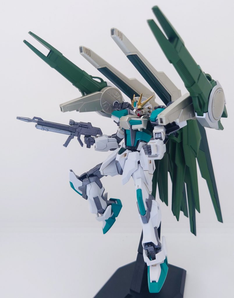 フリーダムガンダムといえばフルバーストということで、一斉射撃をイメージしてみました。