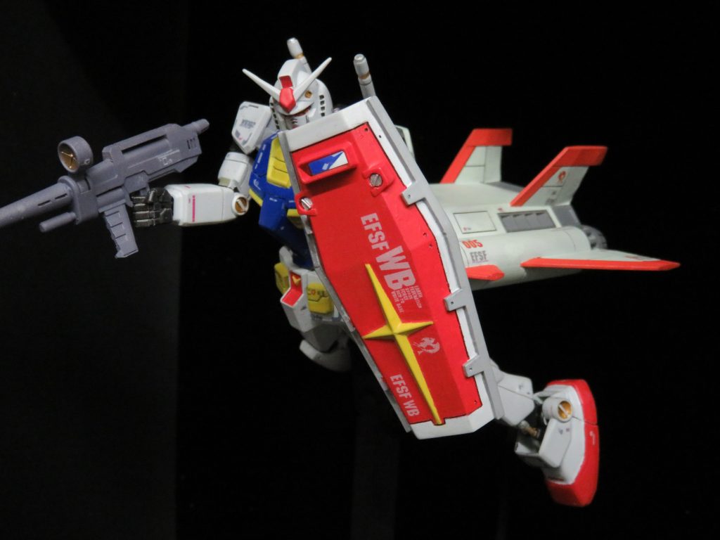 ガンダム+コアブースターで、大気圏内で自由に飛行でき、宇宙空間では、大推力による機動力アップを図ることが出来たのだった