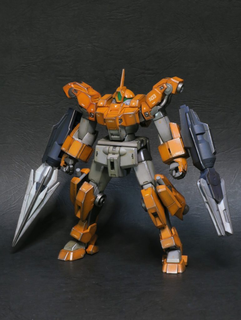 本体はHGデミバーディングをそのまま使用。それにHGBD:Rサタニクスウェポンズを移植し、右手にドリル、左手にプライヤーを装備。重機イメージを強調するためにウェザリングを強めに入れました。