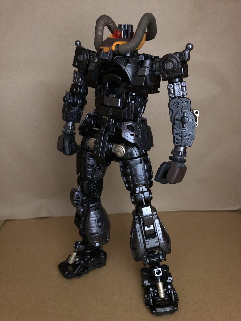 内部フレーム！メタリックブラック良い色です！頭部の上頭が無いので微妙な感じに。。