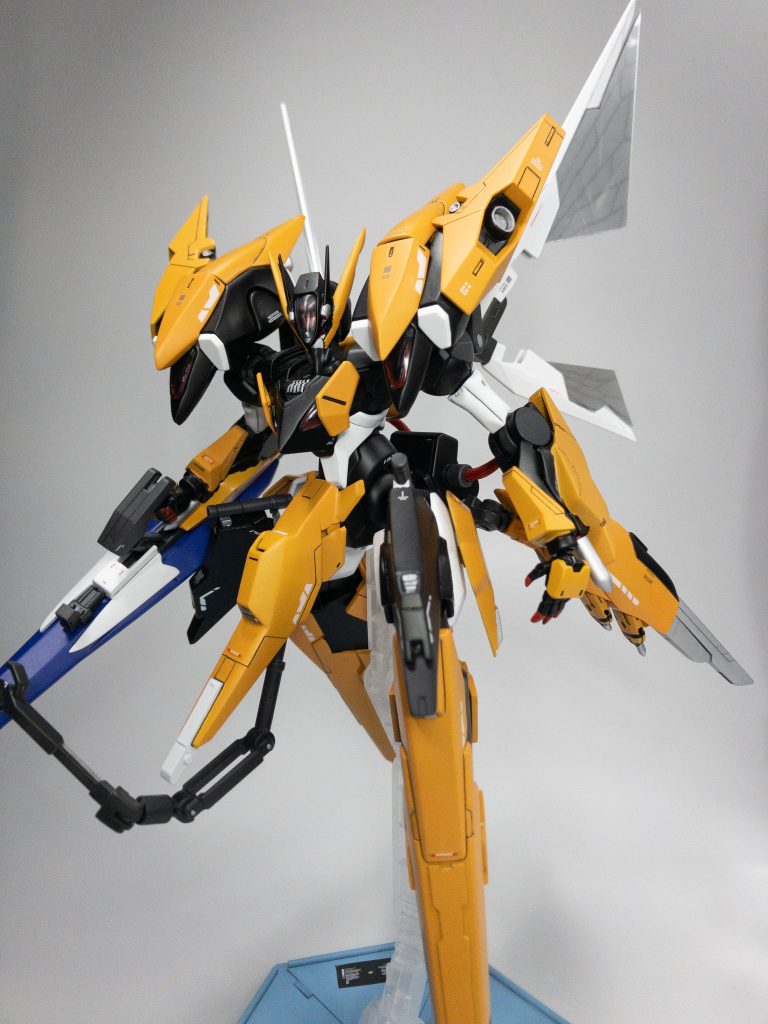 【サブアーム】特に説明なし。一応ちっさいビームサーベルが出る
