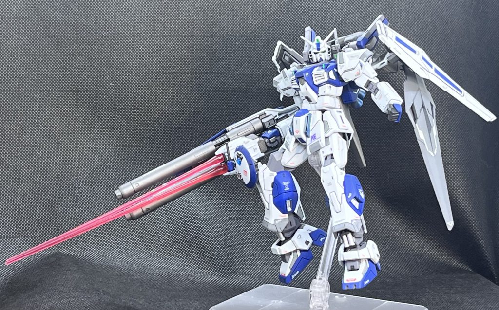 追加ギミックにレドーム基部からハイパービームサーベル発振機、