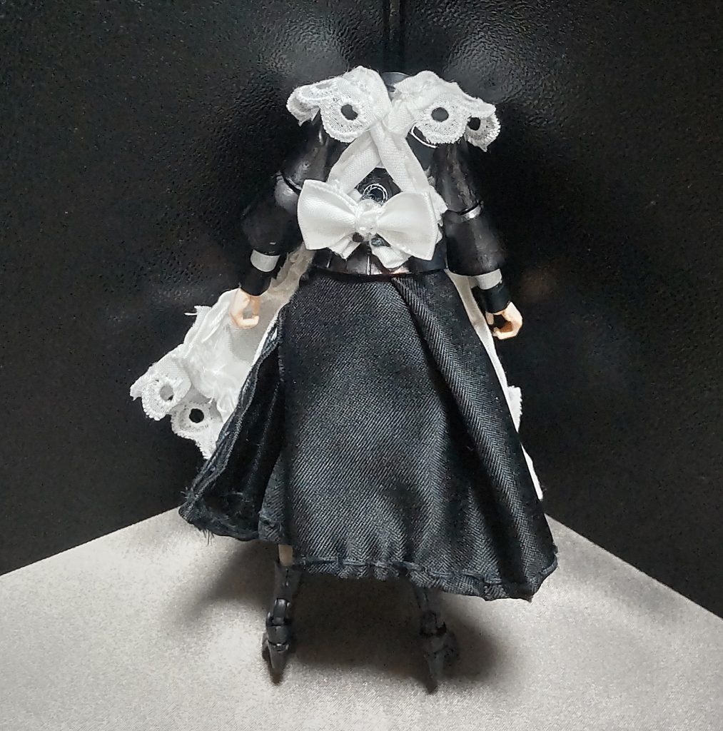 リアビューメイド服にリボンは付き物ですよね。※百均のを付けてます。