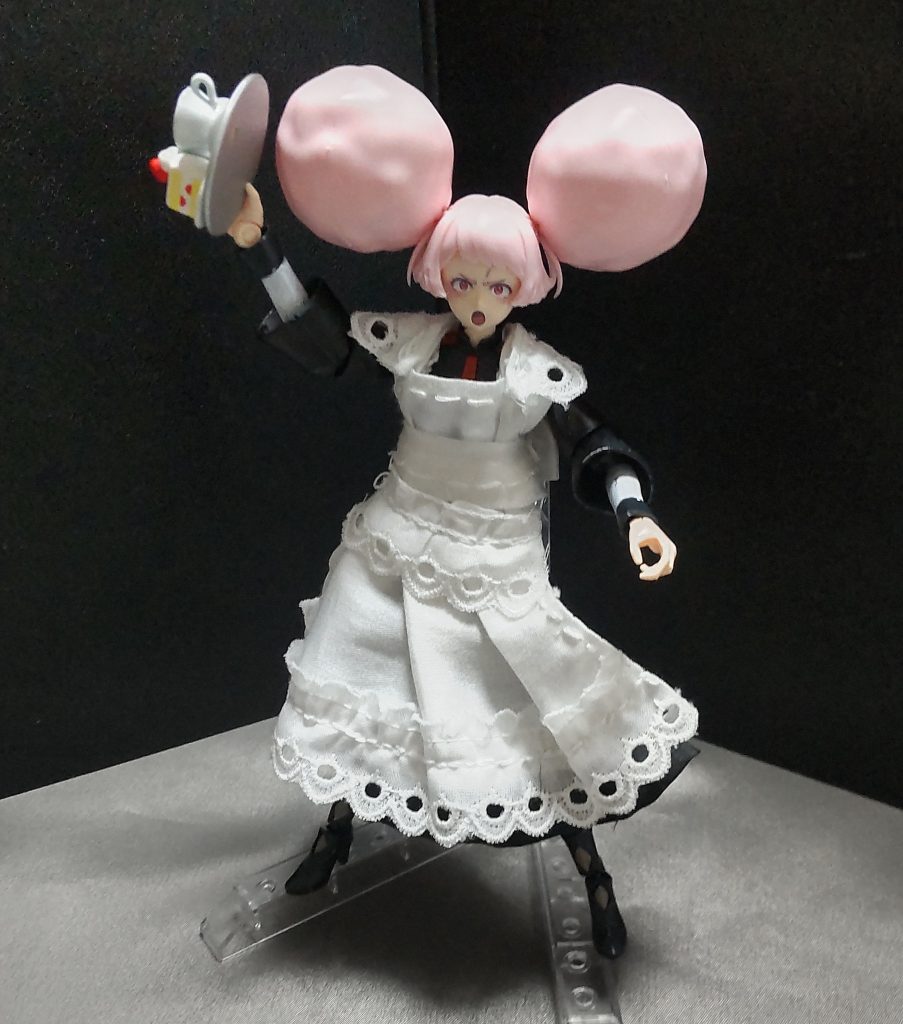 頭部を交換すれば、色々なメイドさんを見ることが出来ますよチュチュ「オラァ!お茶とケーキをくらいやがれ!」