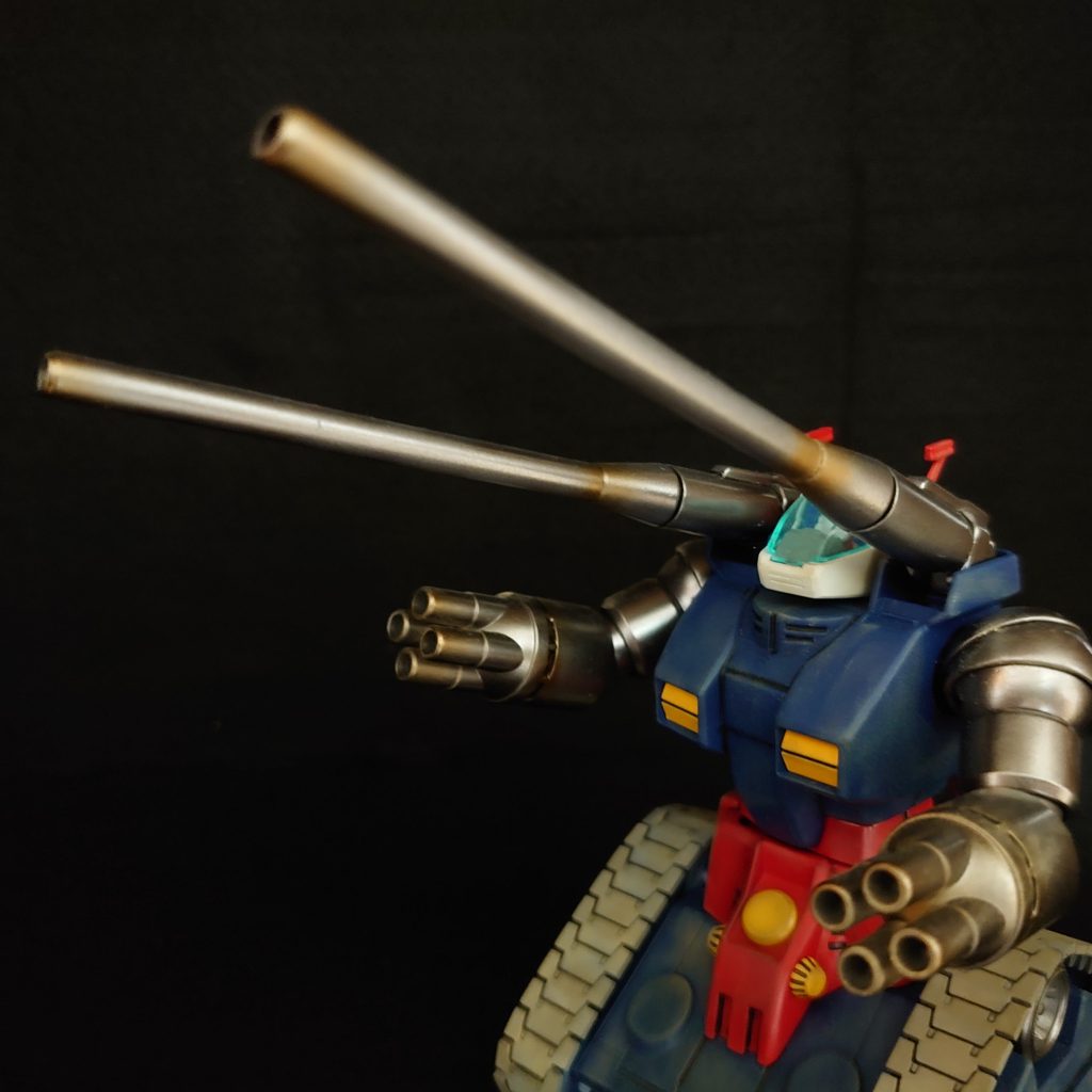 黒やブラウンでドライブラシ薄くかける等、別の色合いを追加して情報増やしても良かったかなと。