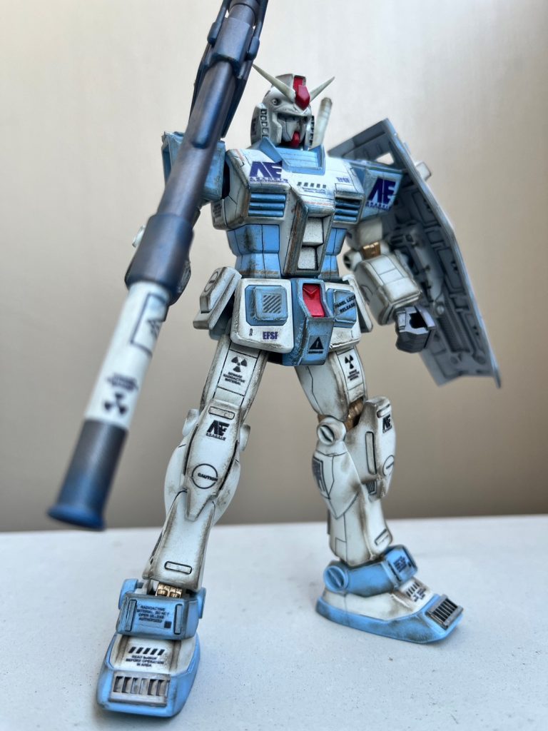 前に製作したG3風ガンダムより若干進歩したかな  忘れずにアンテナをシャープにしたしまぁぼちぼち がんばりますわ