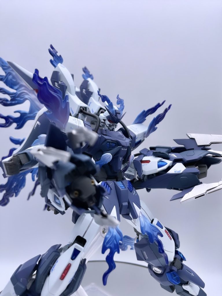 ２つ目､バルカン付クローアームです