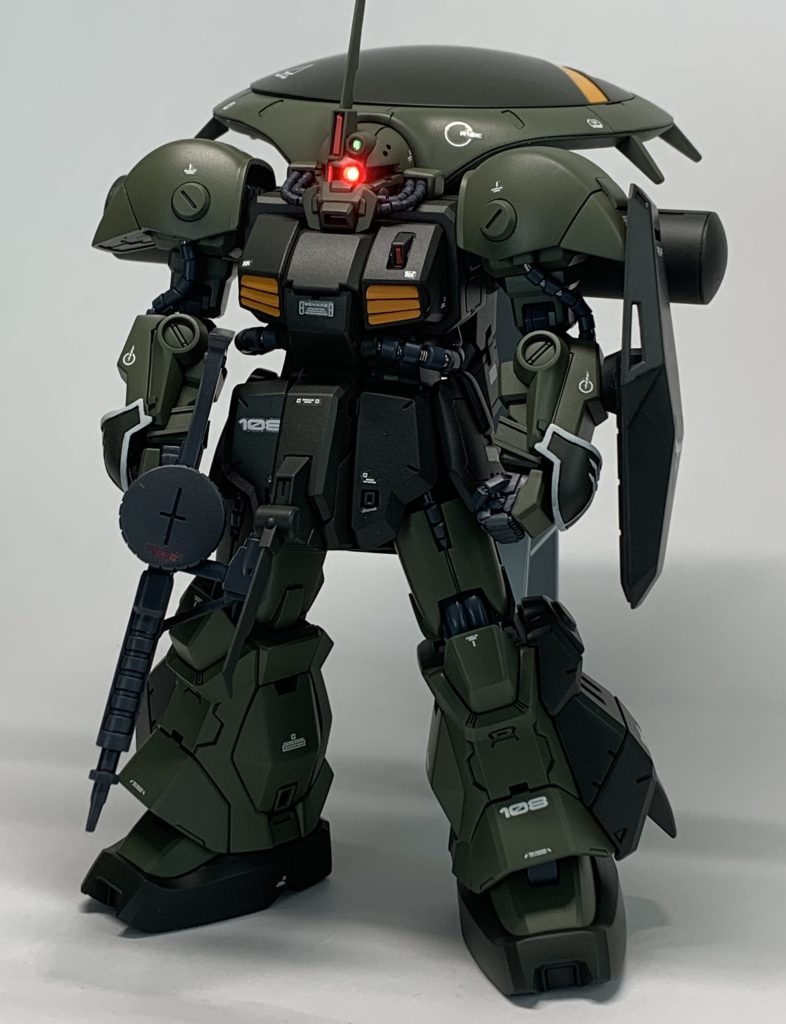 写真が暗目になってしまいました。今回もパイプ関連は作り直しています。手首は3Dプリンタでプリントしています。前回とドライセンのものを縮小してます。