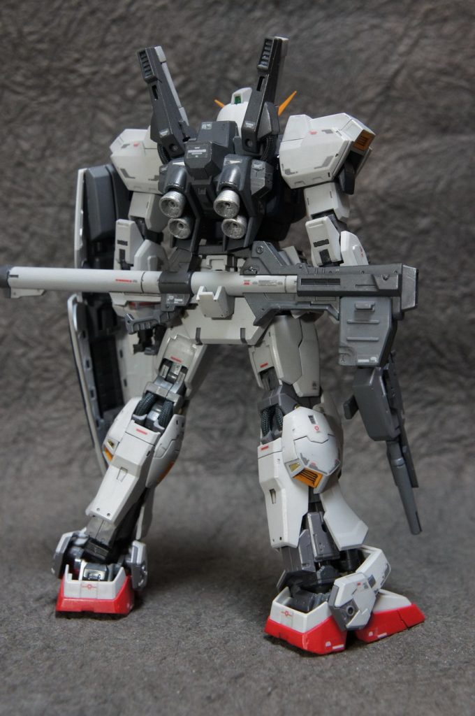 数あるガンダムの中でもベストプロポーションなのでは。