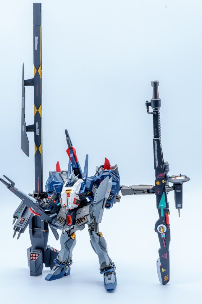 ブースター装備を外した状態でも素立ちが違和感ないように仕上げました。