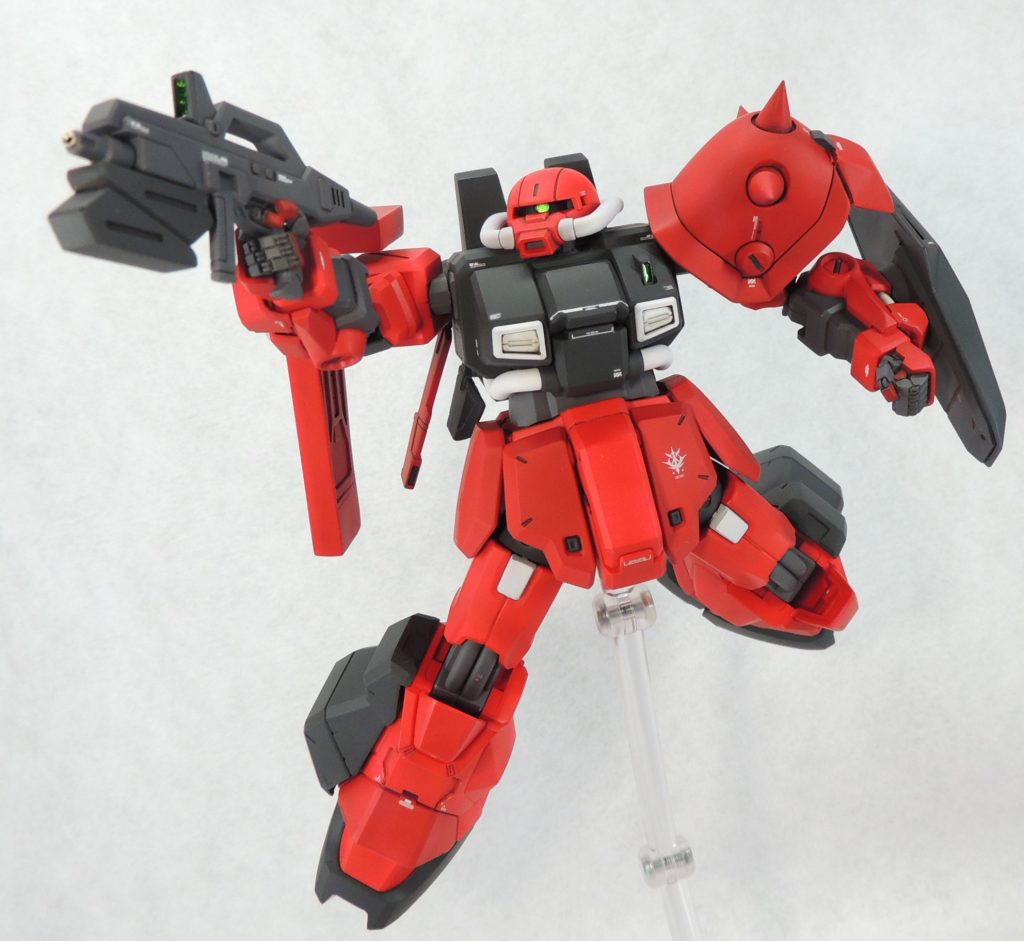 ホビーハイザックは可動範囲も広く、個人的には「ガワラ曲げ」ができる点がお気に入り。