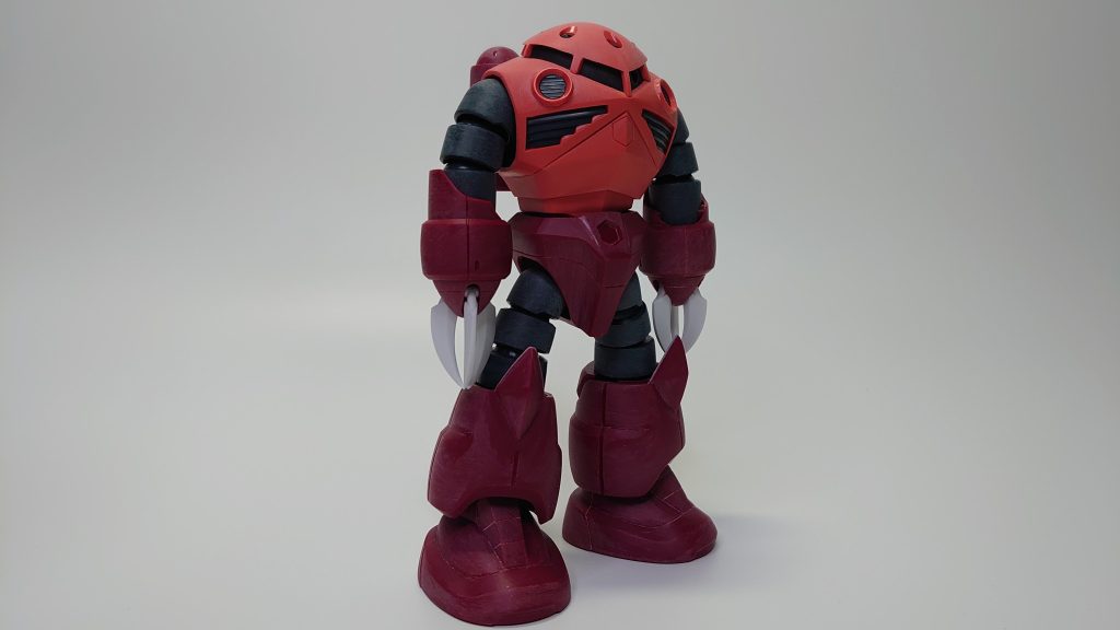 基本工作終了時点合わせ目消しと各部のシャープ化、モノアイ作製を行いました。