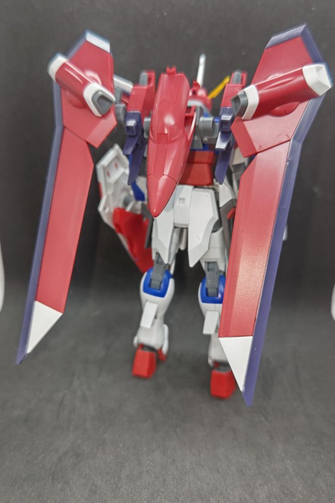 背面はイモータルジャスティスと大きく変わらず。カスタマイズマテリアルのジョイント?を使って動かせるようにした。