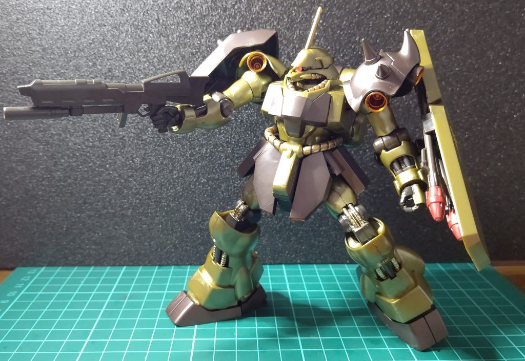 坊主頭も良いけど指揮官用にしてしまった😳可動部は全体的にカチッとしてるけどシュツルムファウストだけはチョイポロ気味ですﾜﾗ