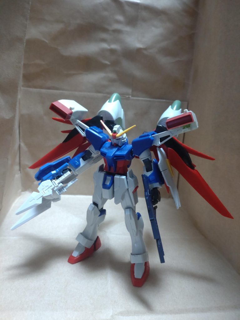 強化プランの一つということで。見た目少し派手ですかね。ジム3からミサイルポッドを装備。オマケで、ディンの対空ショットガン持たせました。ロールアウトは、地上だったので、実弾装備を充実させてみました。