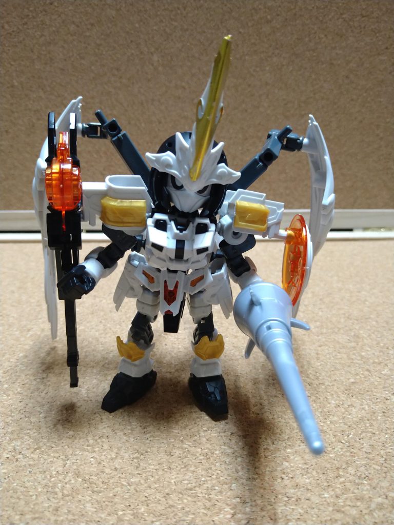 トールギスモチーフの装備です。