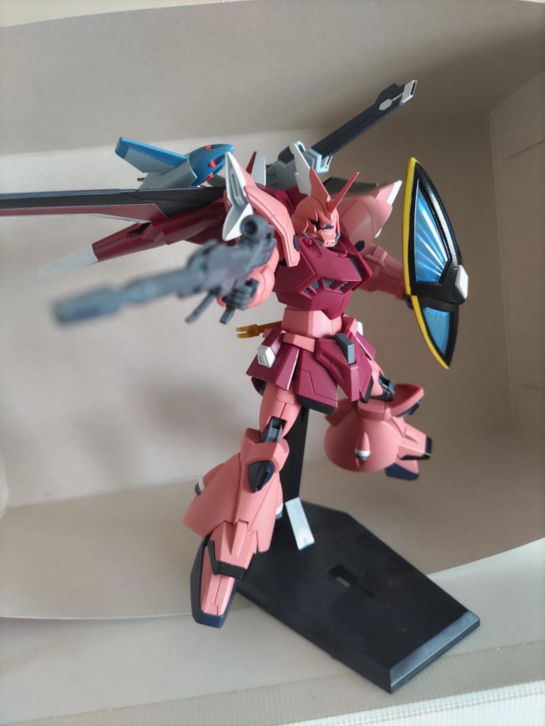 豚鼻はゲルググのカワイイポイントだと思うので改造できて満足です。気持ち的にはジオンサイドでイベントに参加したいですが99%SEED機体なので断念しますw閲覧ありがとうございました！