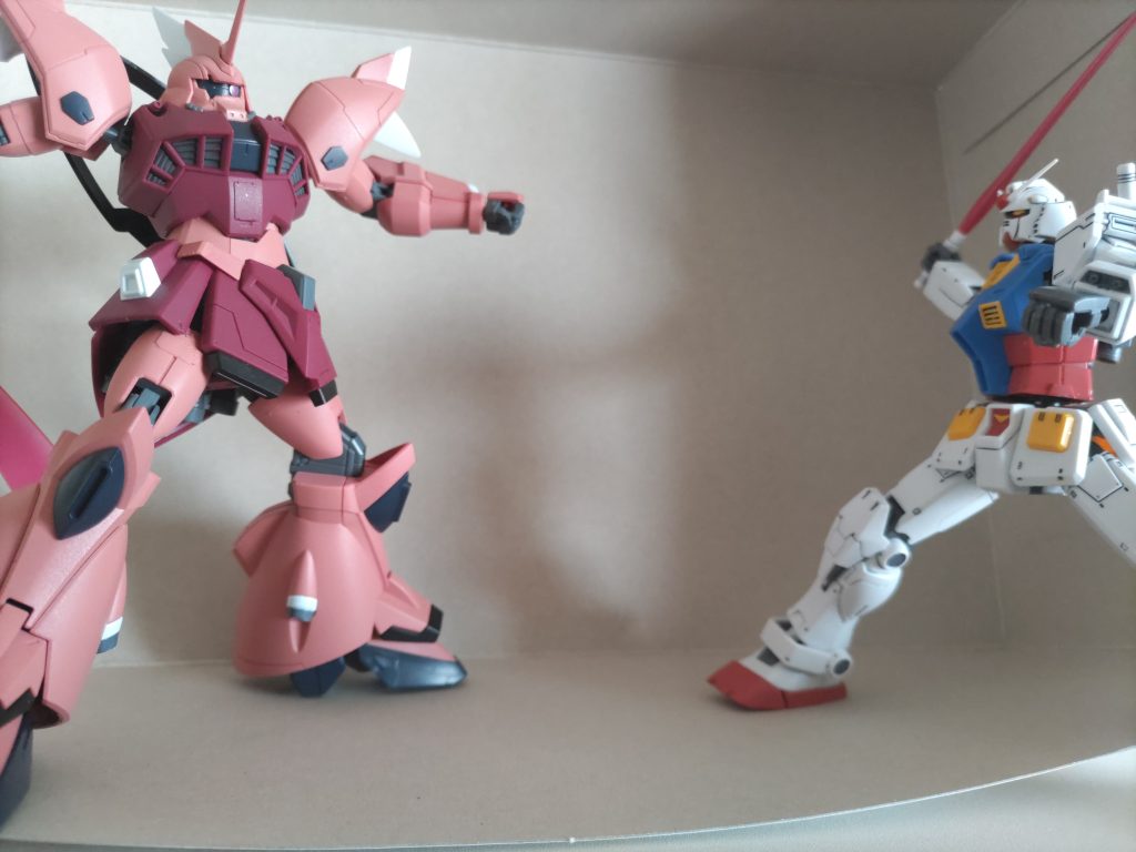 ガンダムとともに。並べると結構デカイですねゲルググメナースSEED機体ってなんとなく小さいイメージだったからちょっとびっくり