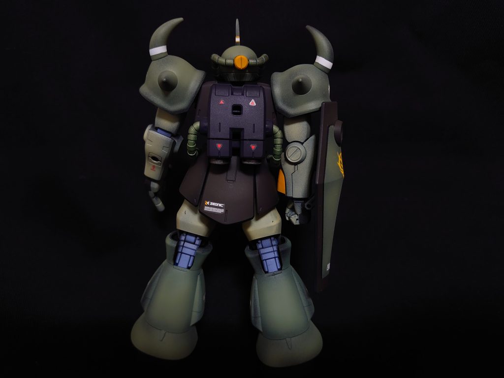 背中が、なんかショボいです、、