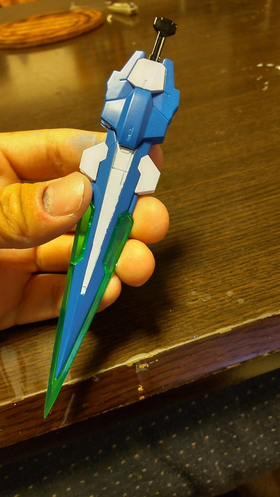 GNソードIVはマスキングと一進一退の攻防を繰り広げた末勝ちました……………………が、動かしたりすると案外塗装削っちゃうの本当に悲しい