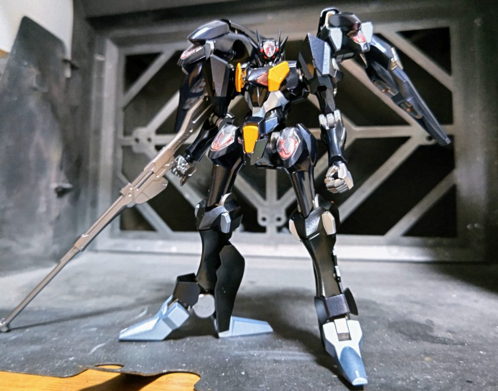 強化前のファラクトがこちら。水星の魔女で一番好きな機体です。