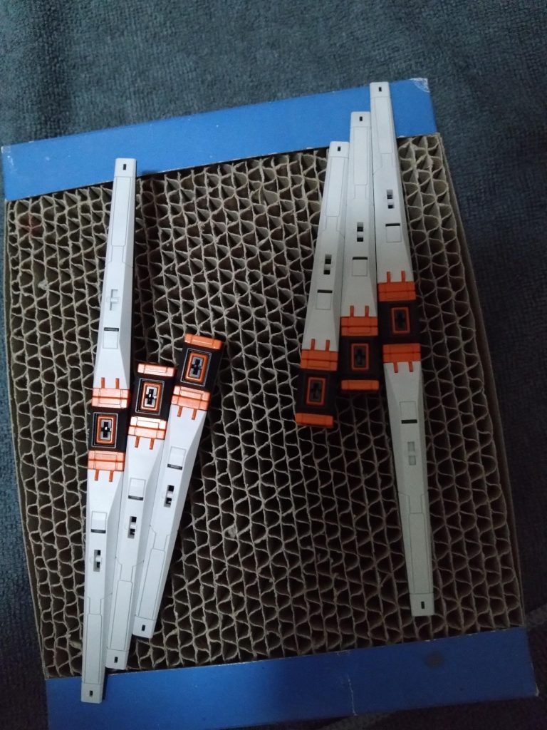 まずダブル　フィン・ファンネルから作製しました(笑)