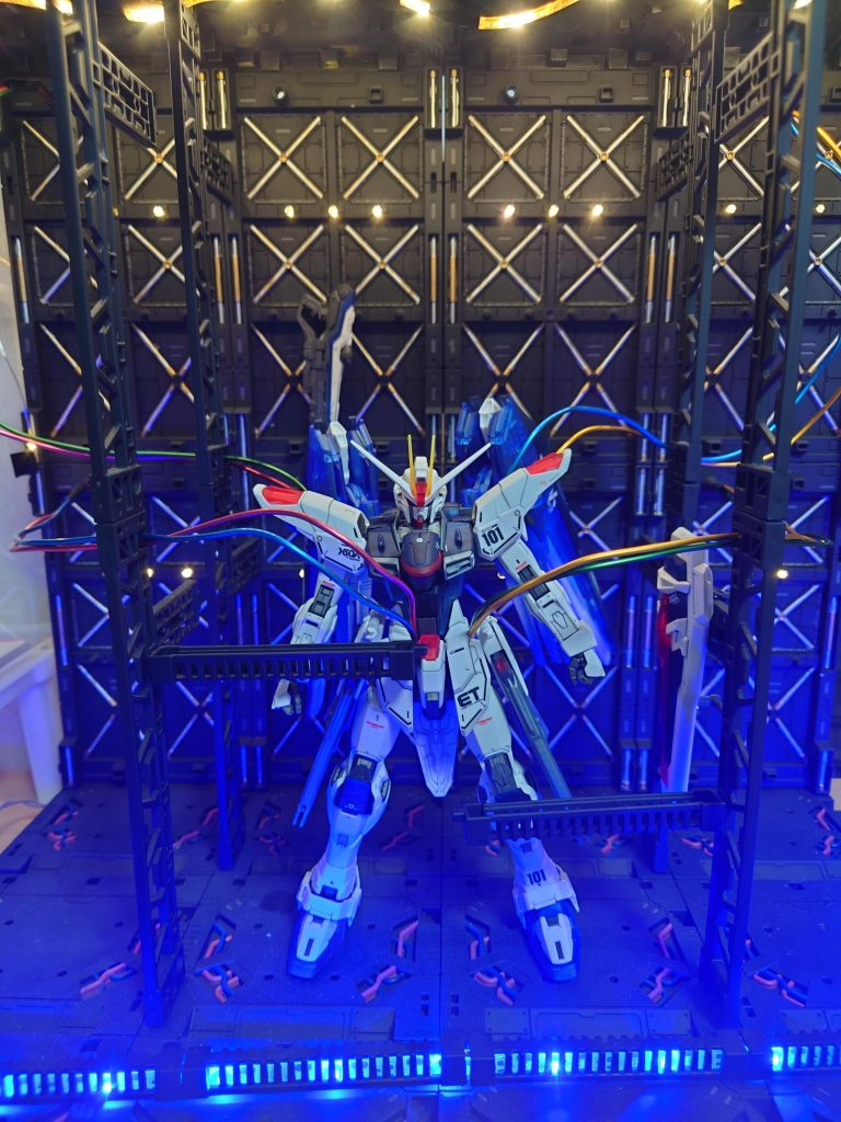 スミ入れとデカール、つや消しの簡単仕上げで作成。