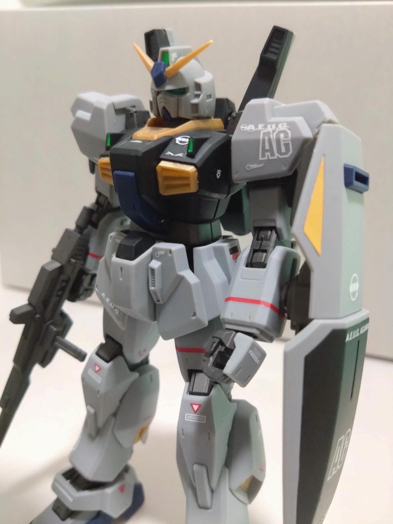 展示のイメージのまま作りたくて、ほぼ素組みで完成させました。