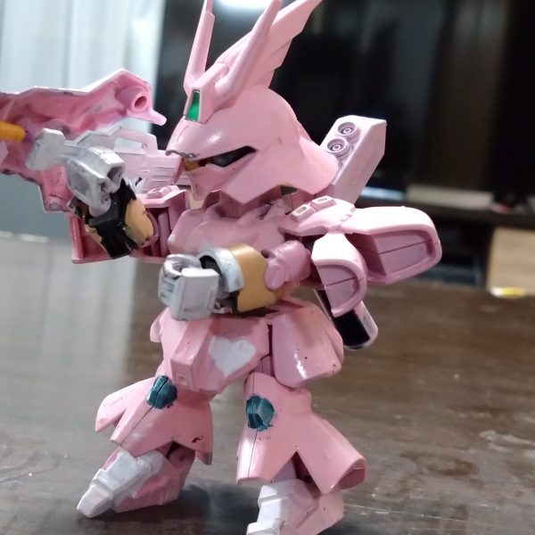 娘の作ったキュートなサザビー🩷