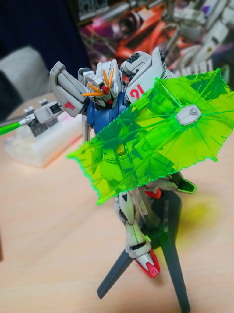 F91は自分にとってのファーストガンダムで、親に初めて見せられた時のことを今でも覚えてます小さい頃はとにかく鉄仮面が怖かった笑