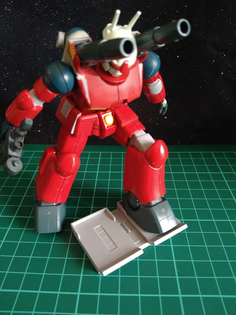 〈ガンキャノン〉おっ!なんなんなんだ!これは!🤨…やはり私…セリフが……😭ナゼコウナル…今回可動制作が、思った以上にうまくいきましたので、ついでにこのような物も制作してみました!😆もしかしたら今後、気が向きましたら😅MSハンガーの制作もするかもしれないと思い、塗装はしておりません😅.