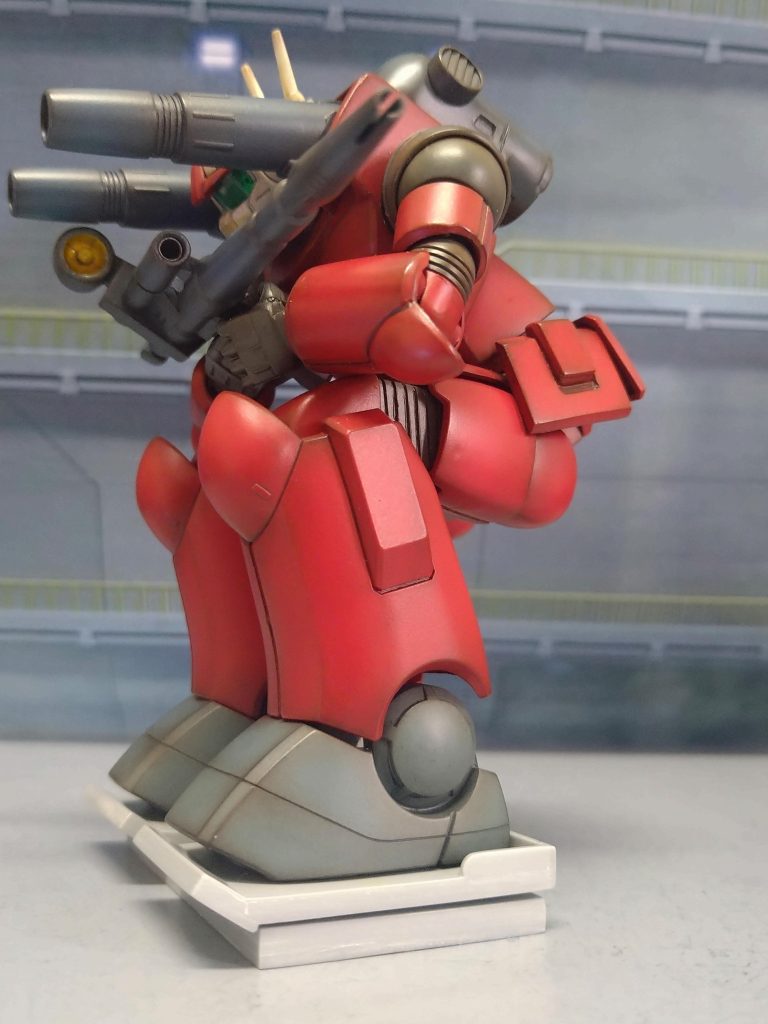 今回制作開始時私の脳内プランでは🤔このポージングをする為に足首とスリッパ部分の改造はしなければならないと思っておりましたが🤔無改造で何とかなりましたのでとてもラッキーでございました!😆😆😆……ん?🧐太もものヒケ目立つ…😁キニシナイ…