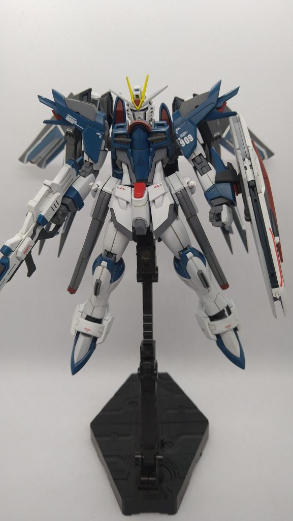 全体的に暗めになってしまいました、青をもっと明るくしたかったのですが、合わせ目もほぼそのままです。