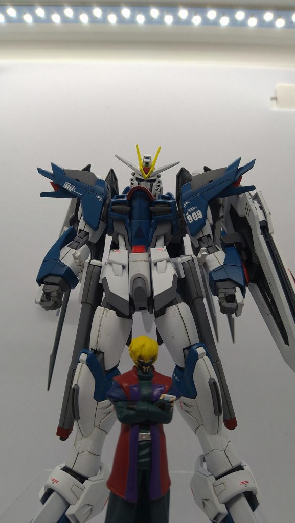 あえて言おう！変形ではなく飛行モードだと！変形とはもっとこう、ガチャンガキーンと…