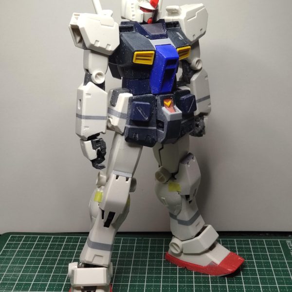 Ver.Kaガンをつくっています。ガンプラ復帰してから4回目のトライにして、やっとジムクウェルのパーツが手に入りました。（ジムカスタムは高くて買えず…）胸から腰を置き換えましたが、とても改修が楽になりますね。もうひと手間加えて、5月中の完成を目指します。（2枚目）