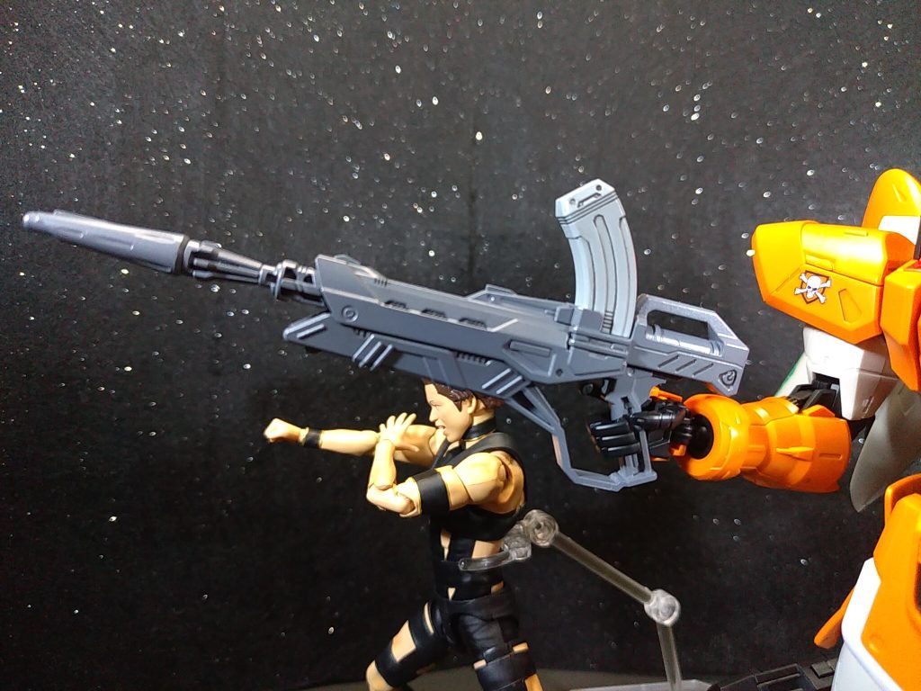 ・76mm重突撃機銃「ガンダムSEED 終わらない明日へ」のMSVオープニングムービーを参考に銃本体はMSグレージオン系、弾倉をライトゴーストグレーで塗装しました。