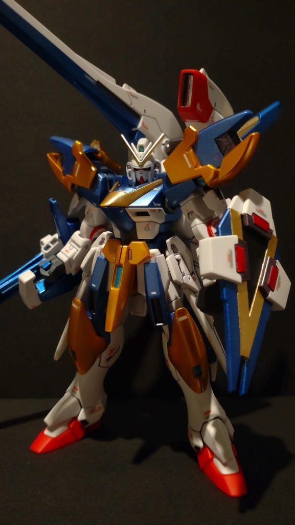 ガンマカのメタリックブルー、イエローゴールド、オレンジゴールドなどを使用しています。トップコートは艶消しにして、マットなメタリックを目指してみました!