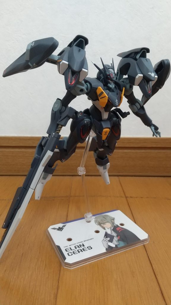 ブラストブースター展開。私のものはベースと接続する穴が緩く、クルクル回るのでポージングに苦労しました。これで残りはダリルバルデですね。ご覧いただきありがとうございました。