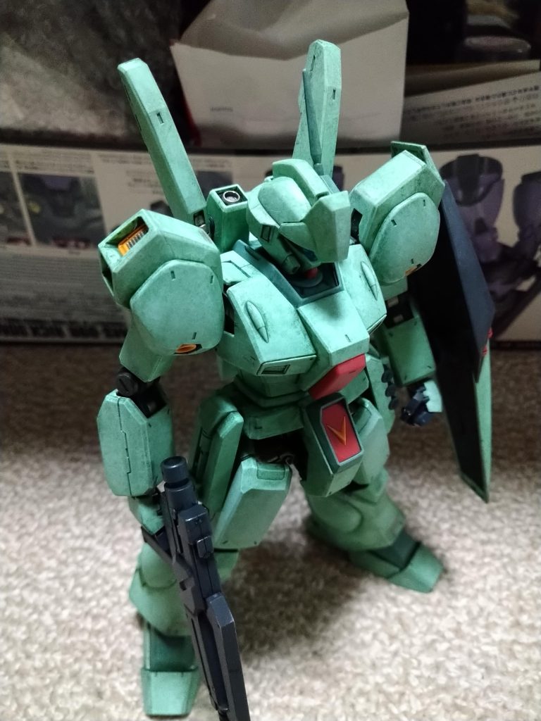 改めて組み立てるとＤ型と全然形が違います。