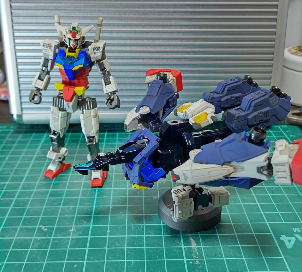 当時は、プラモに復帰したばかりでなかなか工作が上手くできない＋期間延長で3年もたってしまったw気がついたらHM装備もできてるしねw