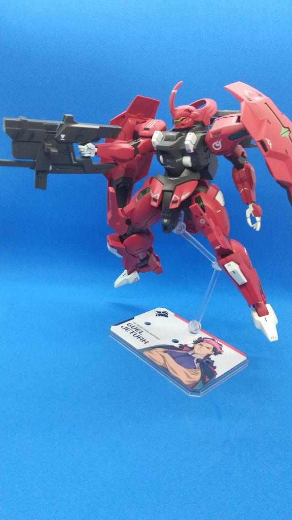 コンポジットアームズ。ビームショットライフルには、ディランザのビームライフルのデカールを貼っています。ガンブレイド付け外しする際に、デカールが擦れて剥がれないかヒヤヒヤしていました。