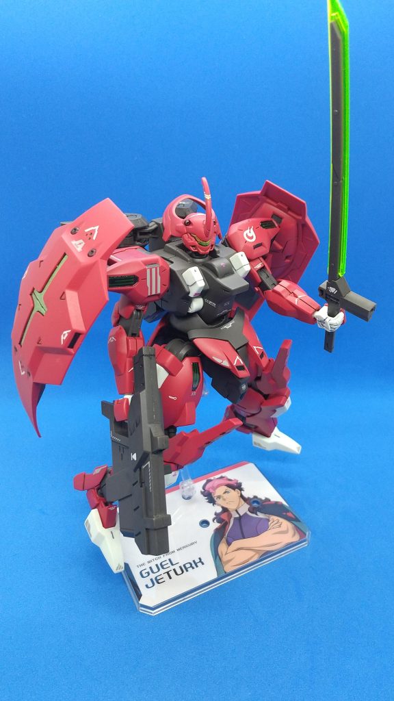 ガンブレイド。ビーム刃の部分は刀身ごと差し替えて再現します。結構長くて迫力あります。ビーム刃の先端をヤスリで少し削って尖らせています。