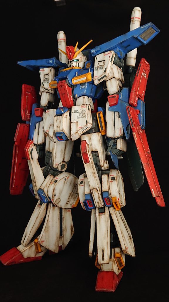 素組みと比較用成型色生かしウェザリング仕上げですが、それだけでも素組みと比較してかなり重厚感が出せていると思います。