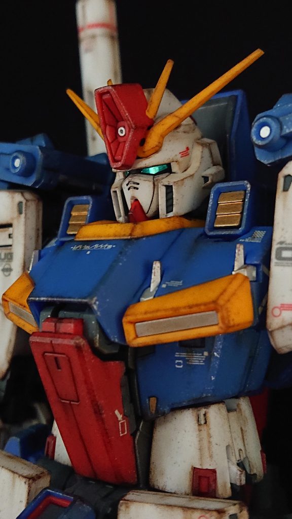 キットはMG Ver.Kaを使用しています。デカールは付属の水転写デカールを説明書通りに貼っています。