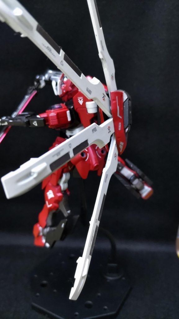 相変わらずデカールは適当にかっこいいと思ったものを😓トップコートを初めて筆塗りでやったのですが、思ったより綺麗に塗れました。