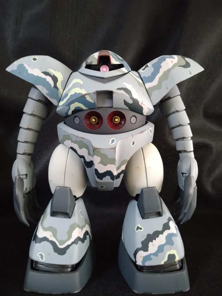 前。冷たく荒れる北海をイメージし、使った色は以下。ベース∶ヘイズグレイ太腿部∶ロイヤルライトグレイクロー・腹部∶ラバーブラックバックパック∶ガンシップグレイ2迷彩部∶スカイグレイ ミディアムブルー RLMグレイ スカイ シーブルーです。割とイメージ通りになった気がします。ただ『あるある』ですが、色を決める際に色んなグレーを検討してて、グレーって微妙な色が多いんですよねぇ。(久々に在庫のグレーを全部見ました。)しまいには色んな色がグレーに見えるという😅