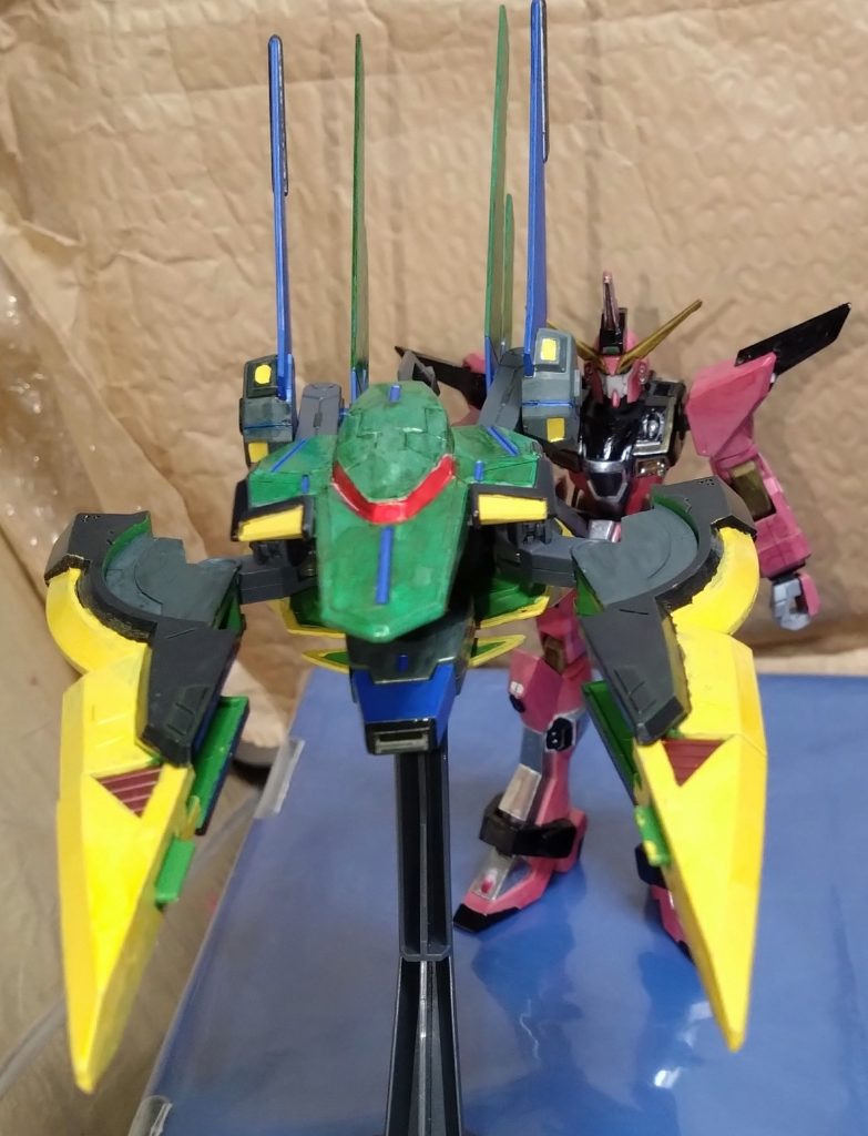 絶大な大火力を生み出すランチャー形態。『ハイメガランチャーフォーム』『Hi-νガンダム』の『ハイパー・メガ・バズーカ・ランチャー』の形態になります。チャージによる発射の為、発射までのタイムラグがあるが威力は高い。エネルギーの内蔵量が多い為、使用回数は最大で5発。こちらも単機はもちろん、味方機の武器としても使える。